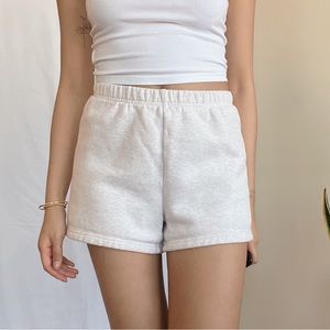 *SOLD* Aritzia TNA Cozy Fleece Perfect Hi-Rise 3” Sweatshorts